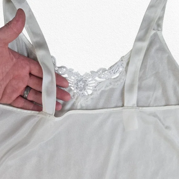 Vintage White Lace Trim Nylon Slip Dress Size Large 1970s 1980s Lingerie - Picture 7 of 8